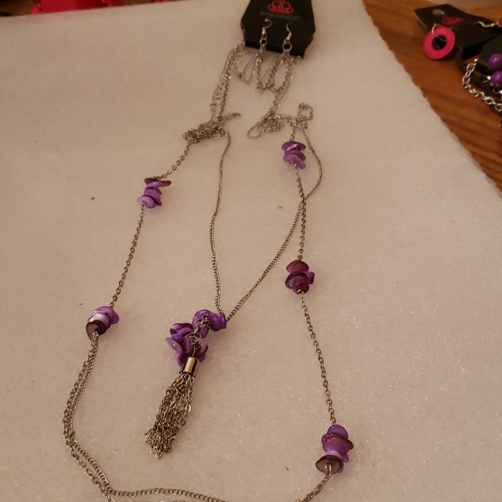 Necklace w earrings